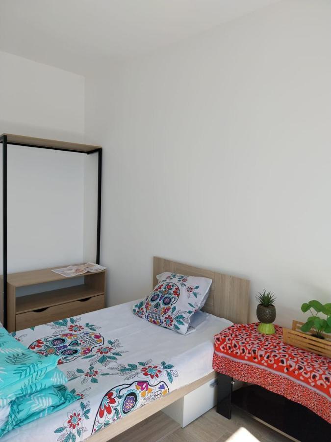 Thecalc Homes 2Bedroom+1Kitchen ซัคทรูวิลล์ ภายนอก รูปภาพ